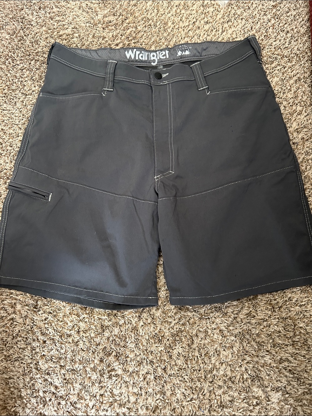 Wrangler Black Cargo Performance Shorts, 9 inch inseam
